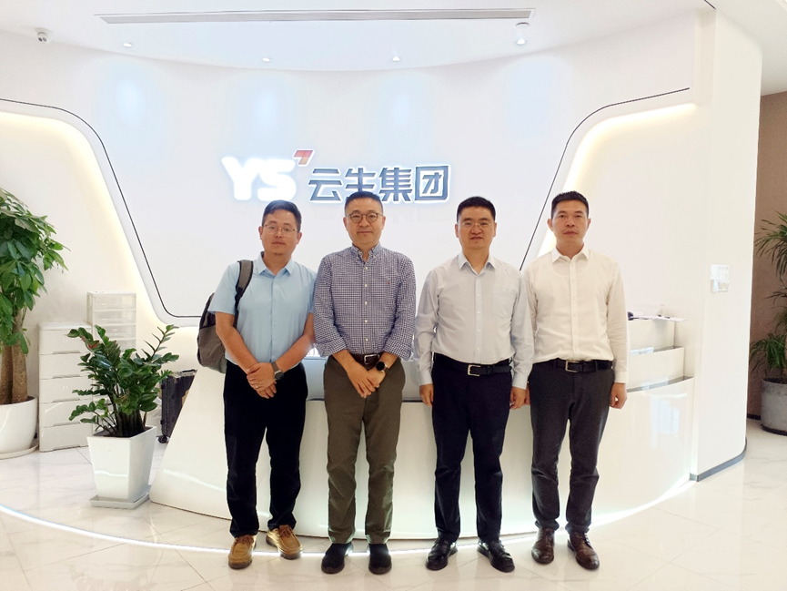 西安市高新区党工委组织人事部副部长刘明宇一行莅临壹定发官网集团走访调研